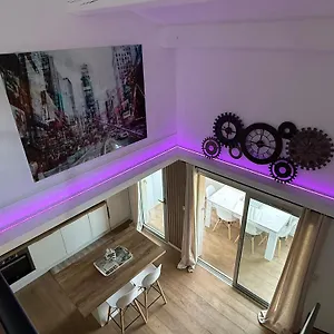 - 4 Personnes - Piscine Appartement